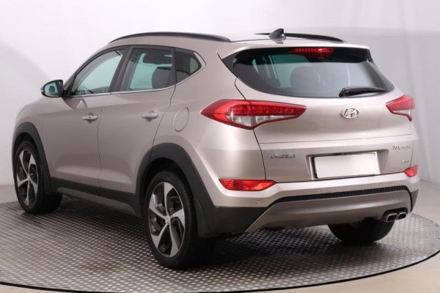 Hyundai Tucson  2.0 CRDi 