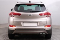 Hyundai Tucson  2.0 CRDi 