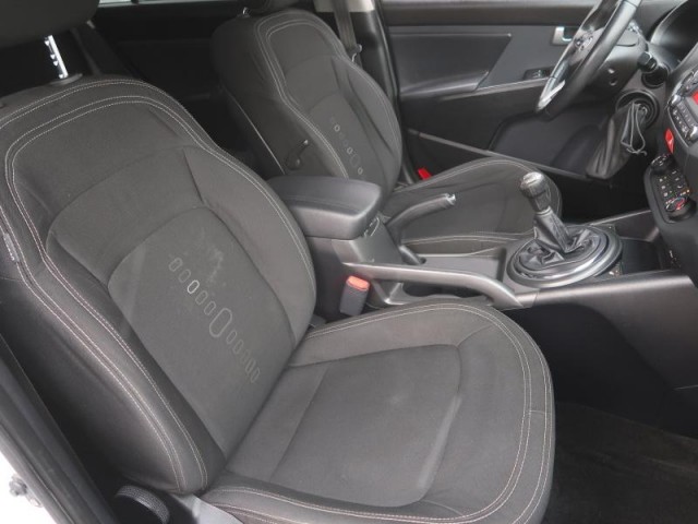 Kia Sportage  2.0 CVVT Cool