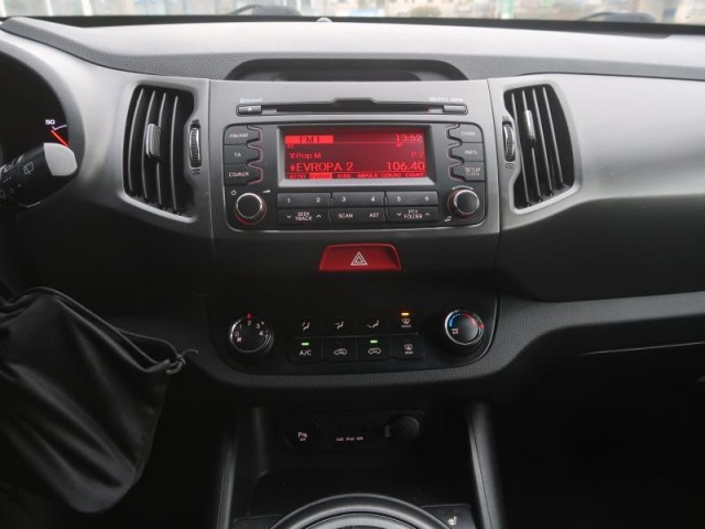 Kia Sportage  2.0 CVVT Cool