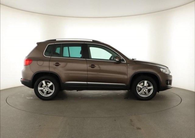 Volkswagen Tiguan  2.0 TDI 