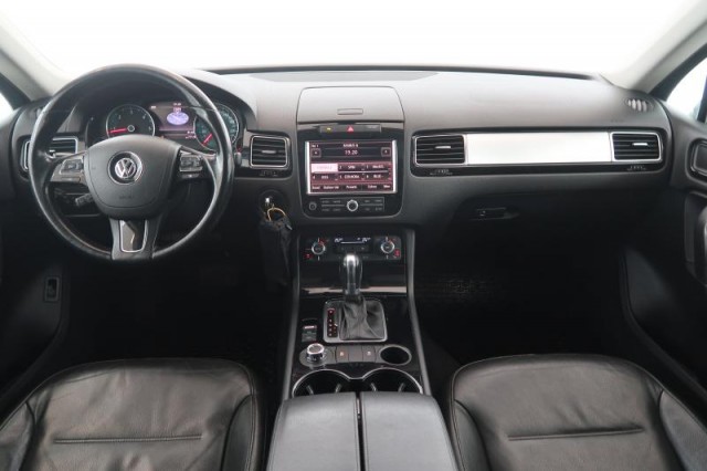 Volkswagen Touareg  3.0 TDI 