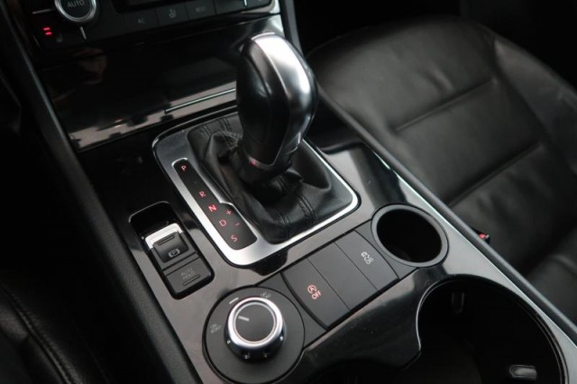 Volkswagen Touareg  3.0 TDI 