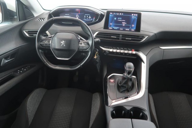 Peugeot 5008  1.5 BlueHDi 
