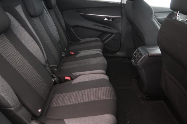 Peugeot 5008  1.5 BlueHDi 