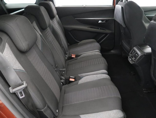 Peugeot 5008  1.5 BlueHDi 