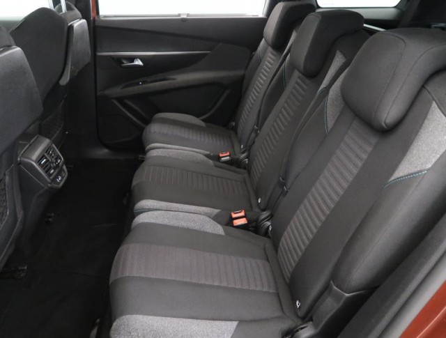 Peugeot 5008  1.5 BlueHDi 