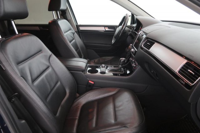 Volkswagen Touareg  3.0 TDI 