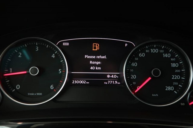 Volkswagen Touareg  3.0 TDI 