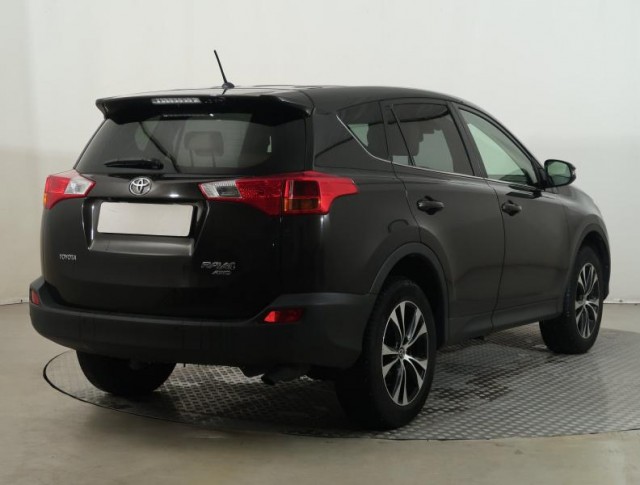Toyota RAV 4  2.2 D-4D Style