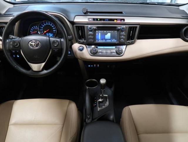 Toyota RAV 4  2.2 D-4D Style