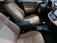 Toyota RAV 4  2.2 D-4D Style