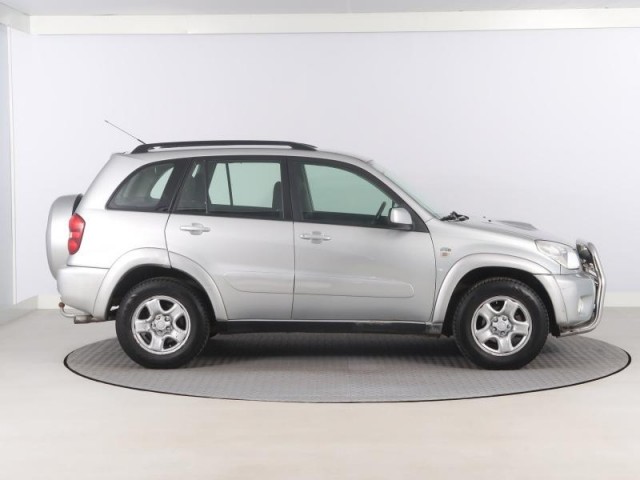 Toyota RAV 4  2.0 D-4D 