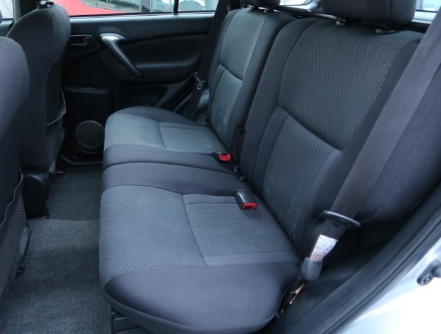 Toyota RAV 4  2.0 D-4D 