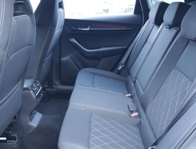 Škoda Karoq  2.0 TSI Sportline