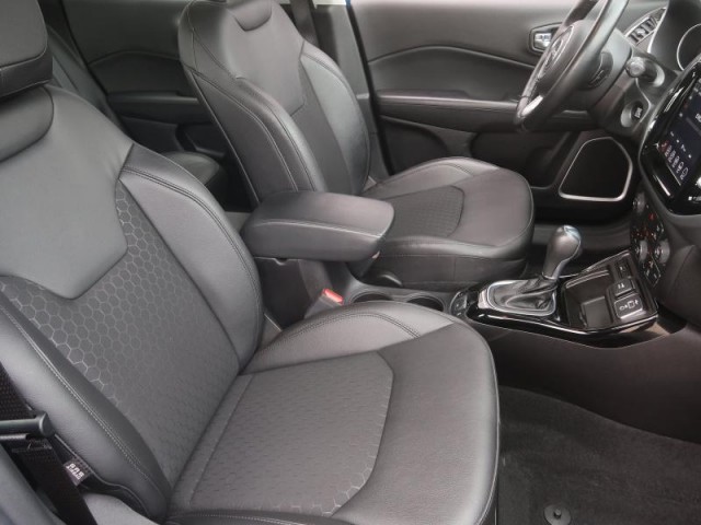 Jeep Compass  1.3 T-GDI Night Eagle