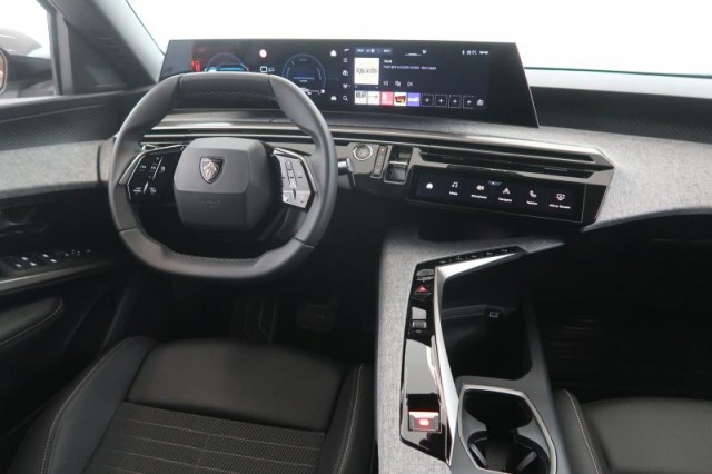 Peugeot 5008  PureTech 130 