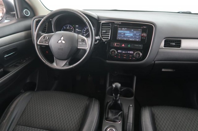 Mitsubishi Outlander  2.2 DI-D 