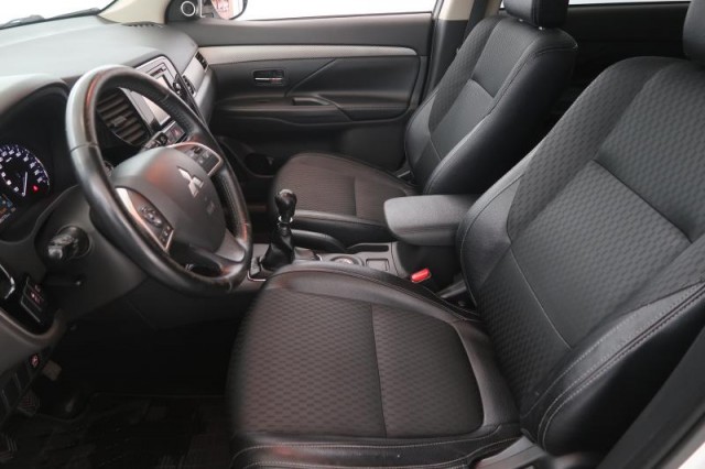 Mitsubishi Outlander  2.2 DI-D 