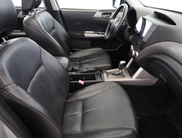 Subaru Forester  2.0 X 