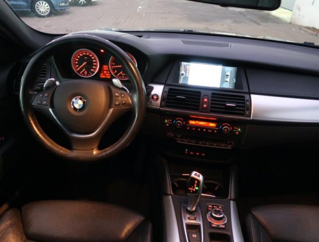 BMW X6  xDrive40d 