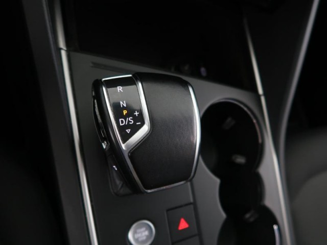 Volkswagen Touareg  3.0 TDI 