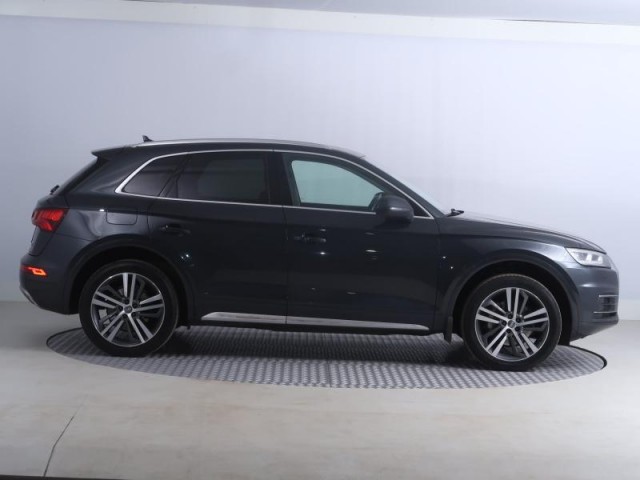 Audi Q5  2.0 TDI 