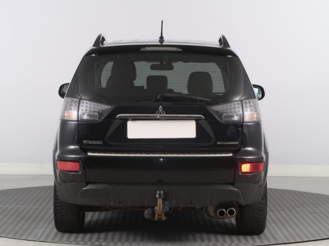 Mitsubishi Outlander  2.2 DI-D 