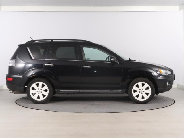 Mitsubishi Outlander  2.2 DI-D 