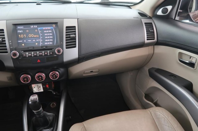 Mitsubishi Outlander  2.2 DI-D 