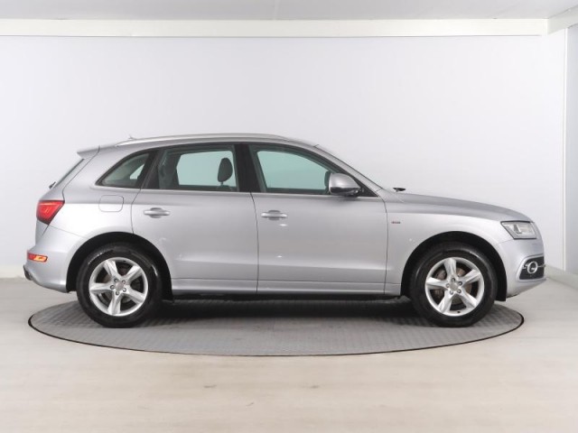Audi Q5  2.0 TDI 