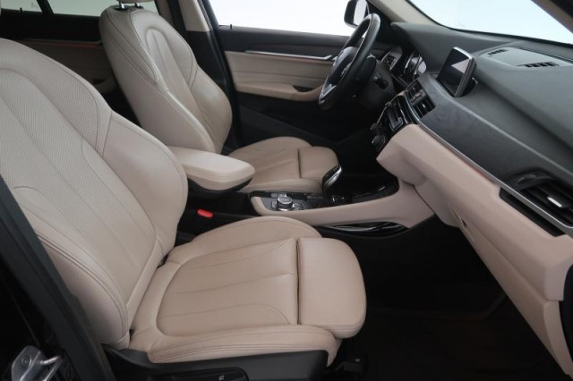BMW X1  xDrive20i 