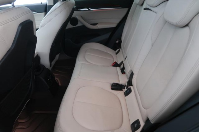 BMW X1  xDrive20i 