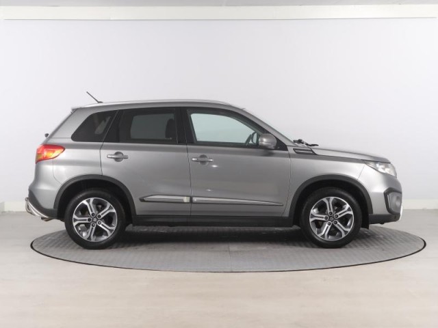 Suzuki Vitara  1.6 VVT Elegance