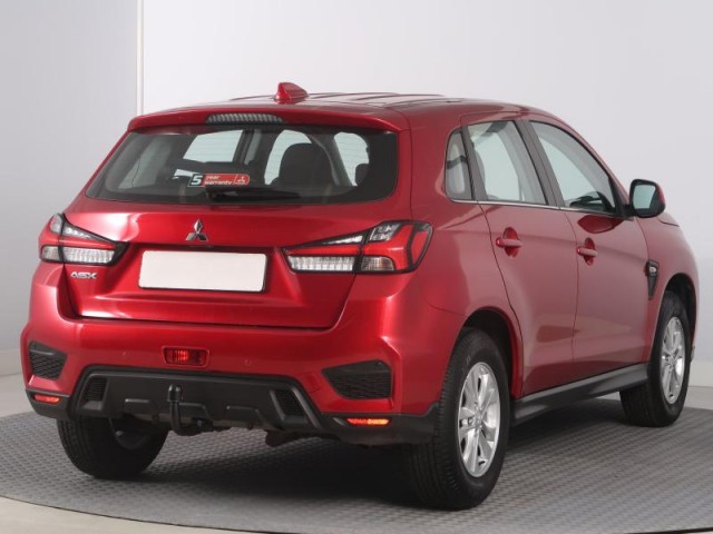 Mitsubishi ASX  2.0 MIVEC 