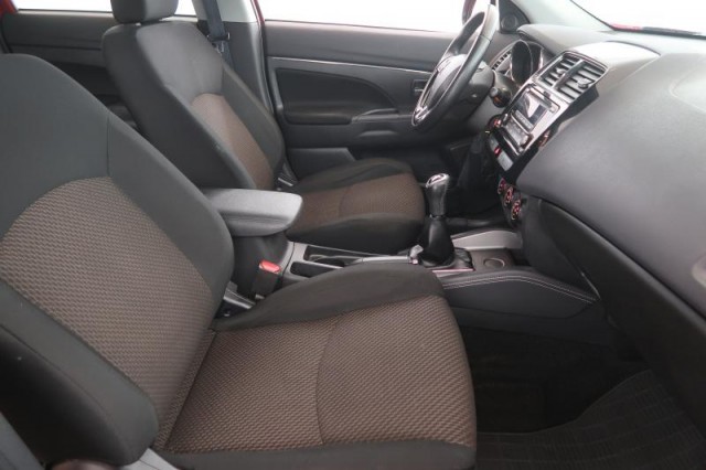 Mitsubishi ASX  2.0 MIVEC 