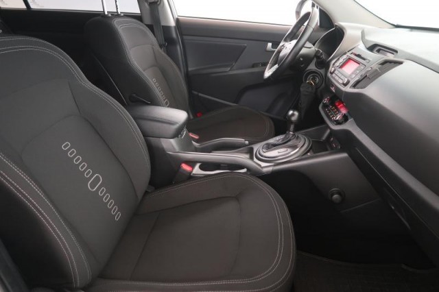 Kia Sportage  2.0 CRDi 