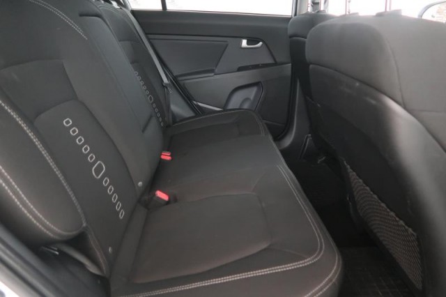 Kia Sportage  2.0 CRDi 