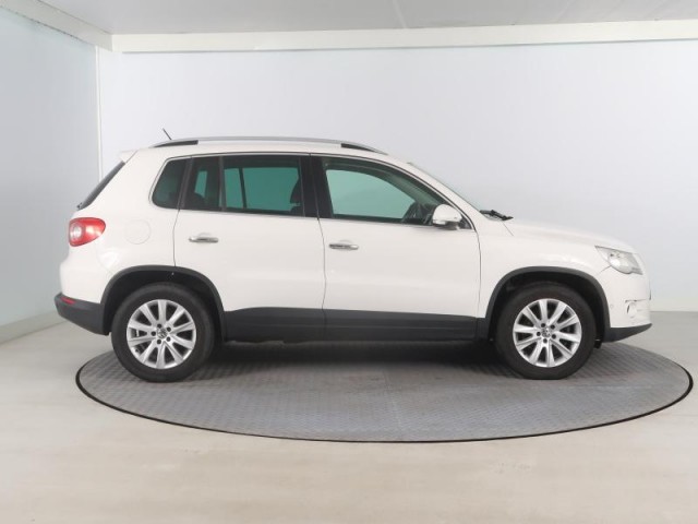 Volkswagen Tiguan  2.0 TDI Sport
