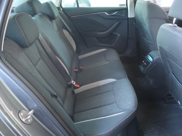 Škoda Kamiq  1.5 TSI 