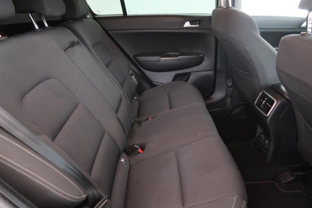 Kia Sportage  2.0 CRDi 