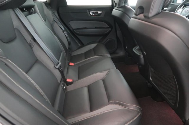 Volvo XC60  B4 AWD R-Design