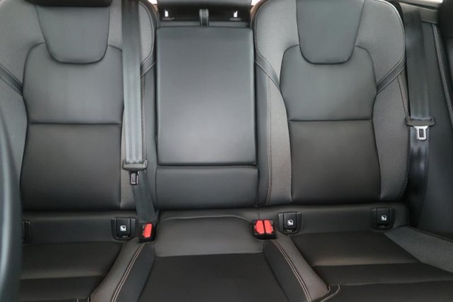 Volvo XC60  B4 AWD R-Design