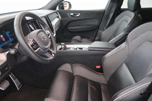 Volvo XC60  B4 AWD R-Design