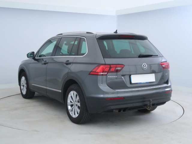 Volkswagen Tiguan  2.0 TSI Comfortline