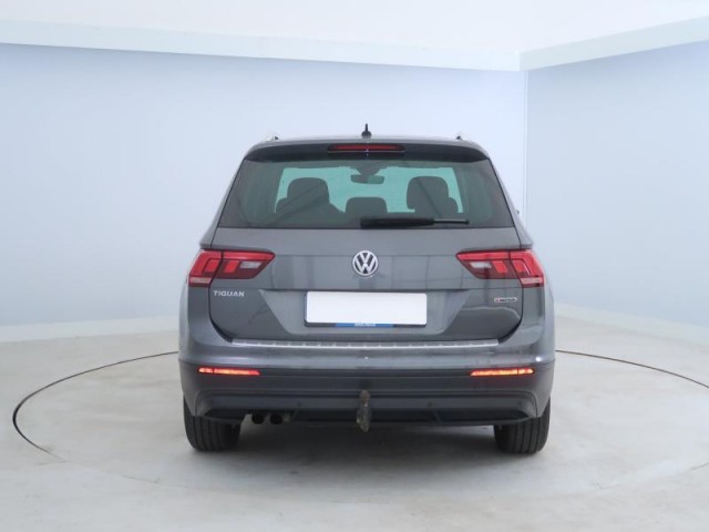 Volkswagen Tiguan  2.0 TSI Comfortline