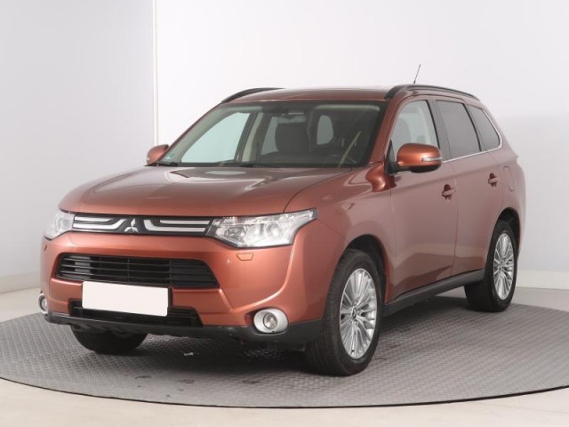 Mitsubishi Outlander  2.2 DI-D 