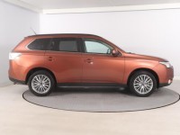 Mitsubishi Outlander  2.2 DI-D 