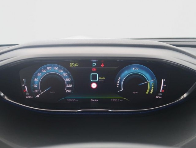 Peugeot 3008  e-Hybrid 300 