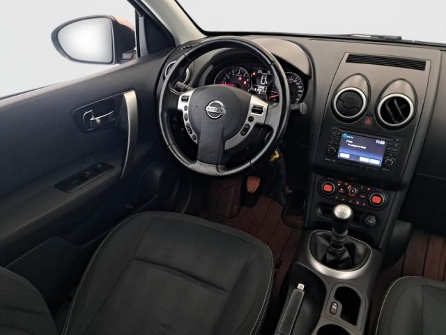 Nissan Qashqai  2.0 